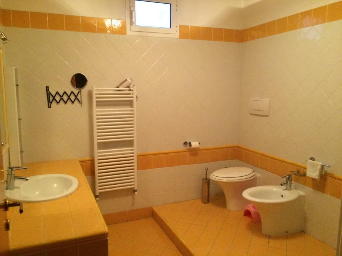 Villa Con Piscina A Imperia, Italy Kültér fotó