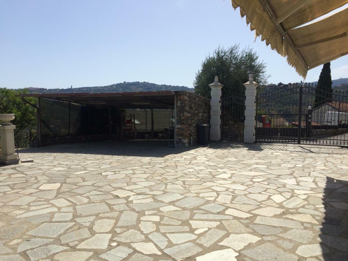 Villa Con Piscina A Imperia, Italy Kültér fotó