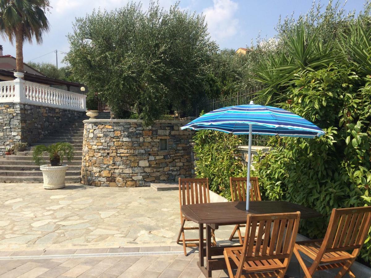 Villa Con Piscina A Imperia, Italy Kültér fotó