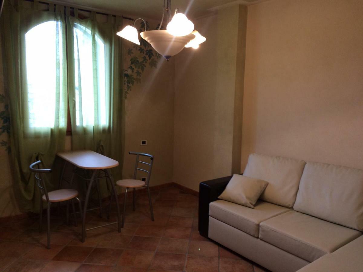Villa Con Piscina A Imperia, Italy Kültér fotó